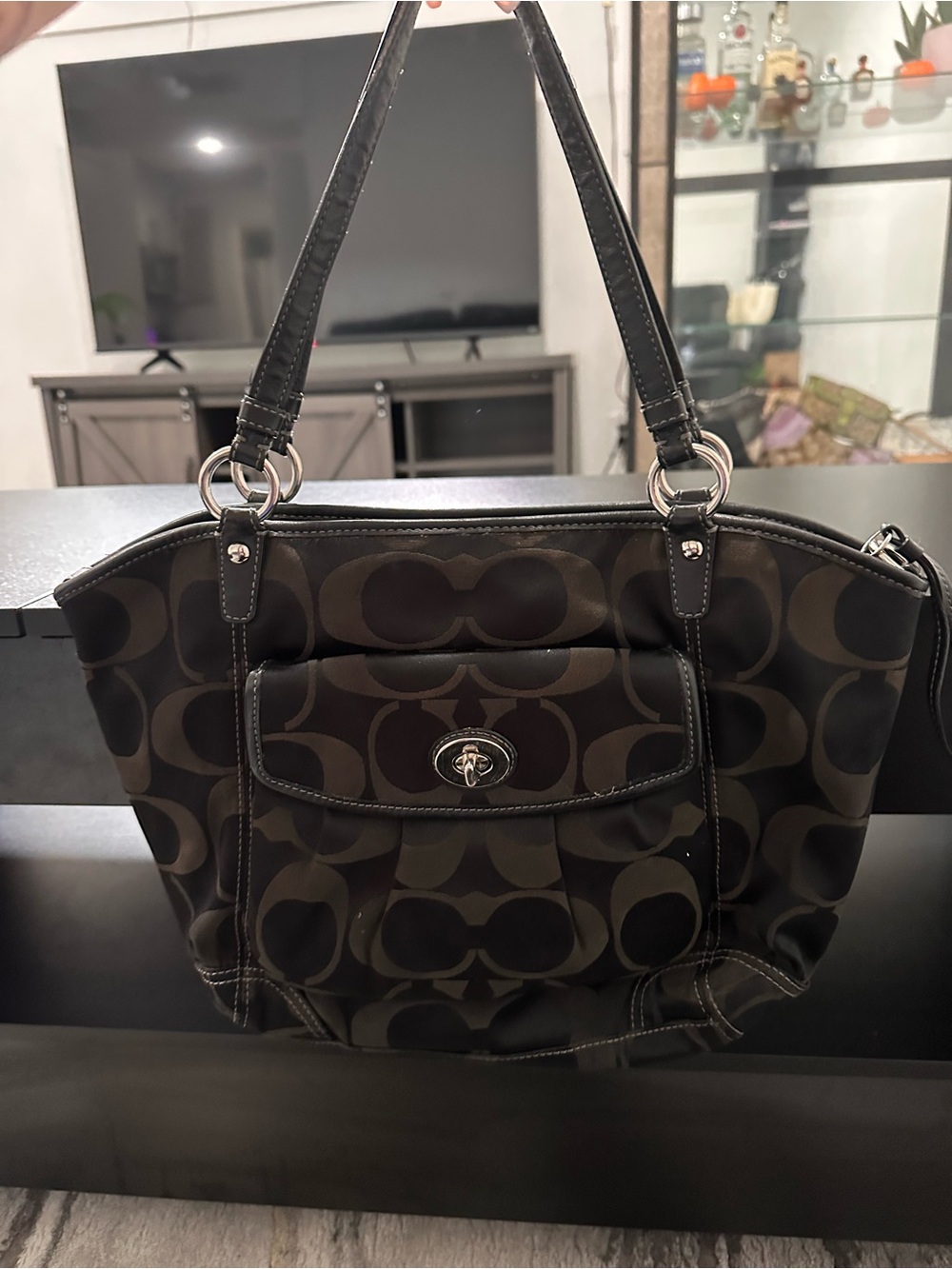 Coach Leah Signature Turnlock Shoulder Bag